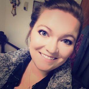 Meet your Posher, Kasandera